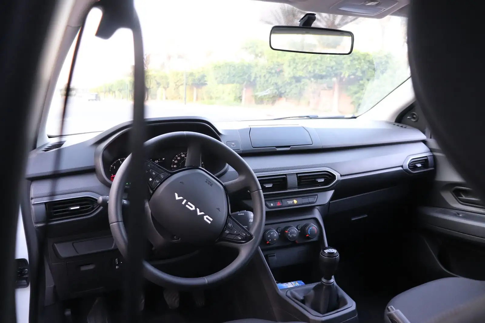 Dacia Sandero 2025, view 4 of 5